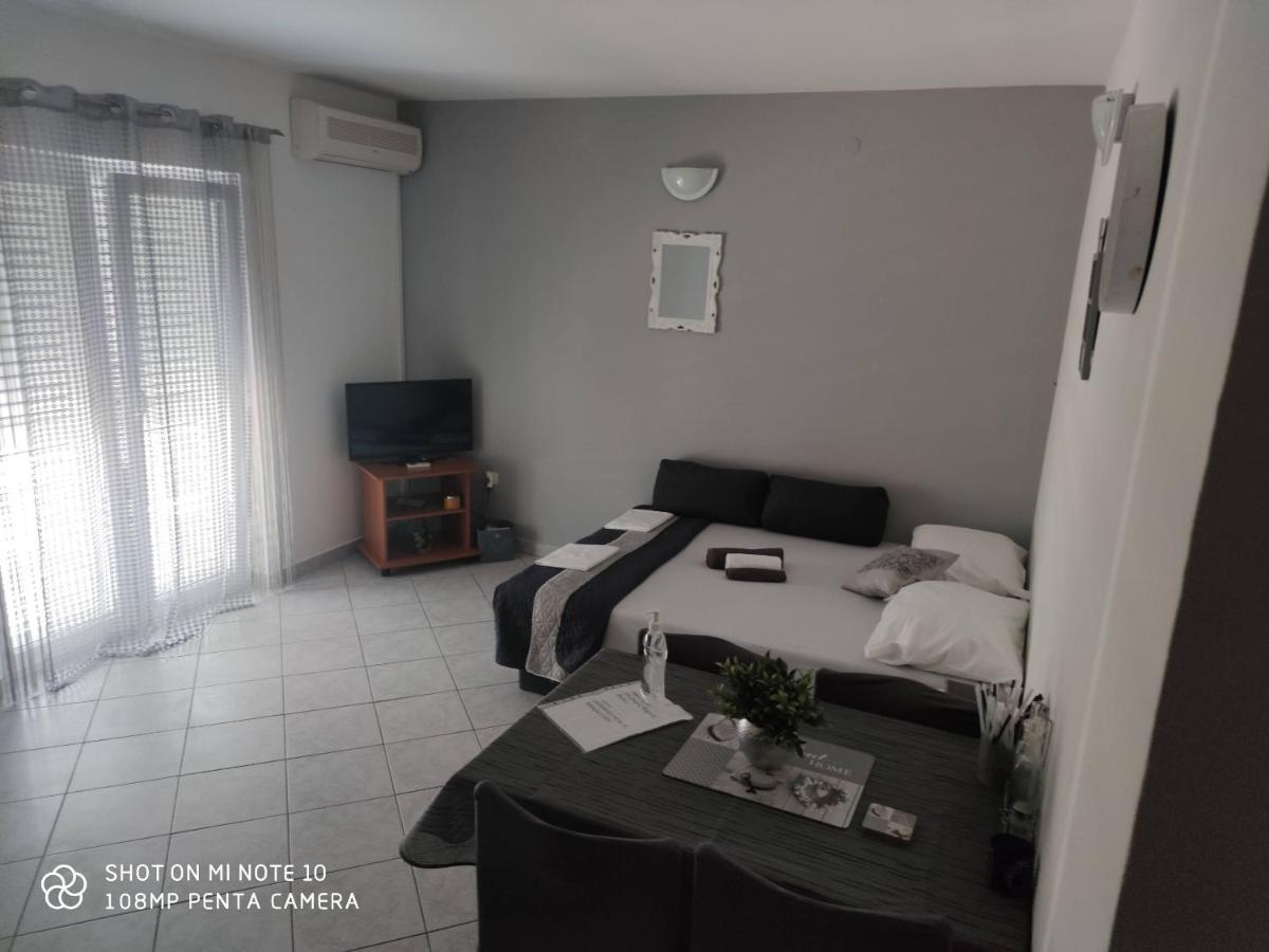 Apartments Marko Драге Екстер'єр фото