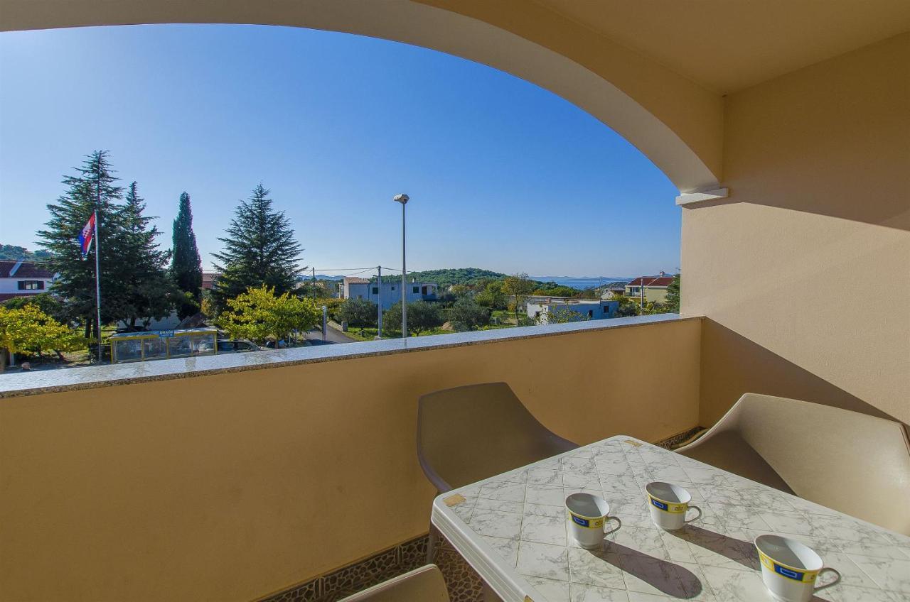 Apartments Marko Драге Екстер'єр фото